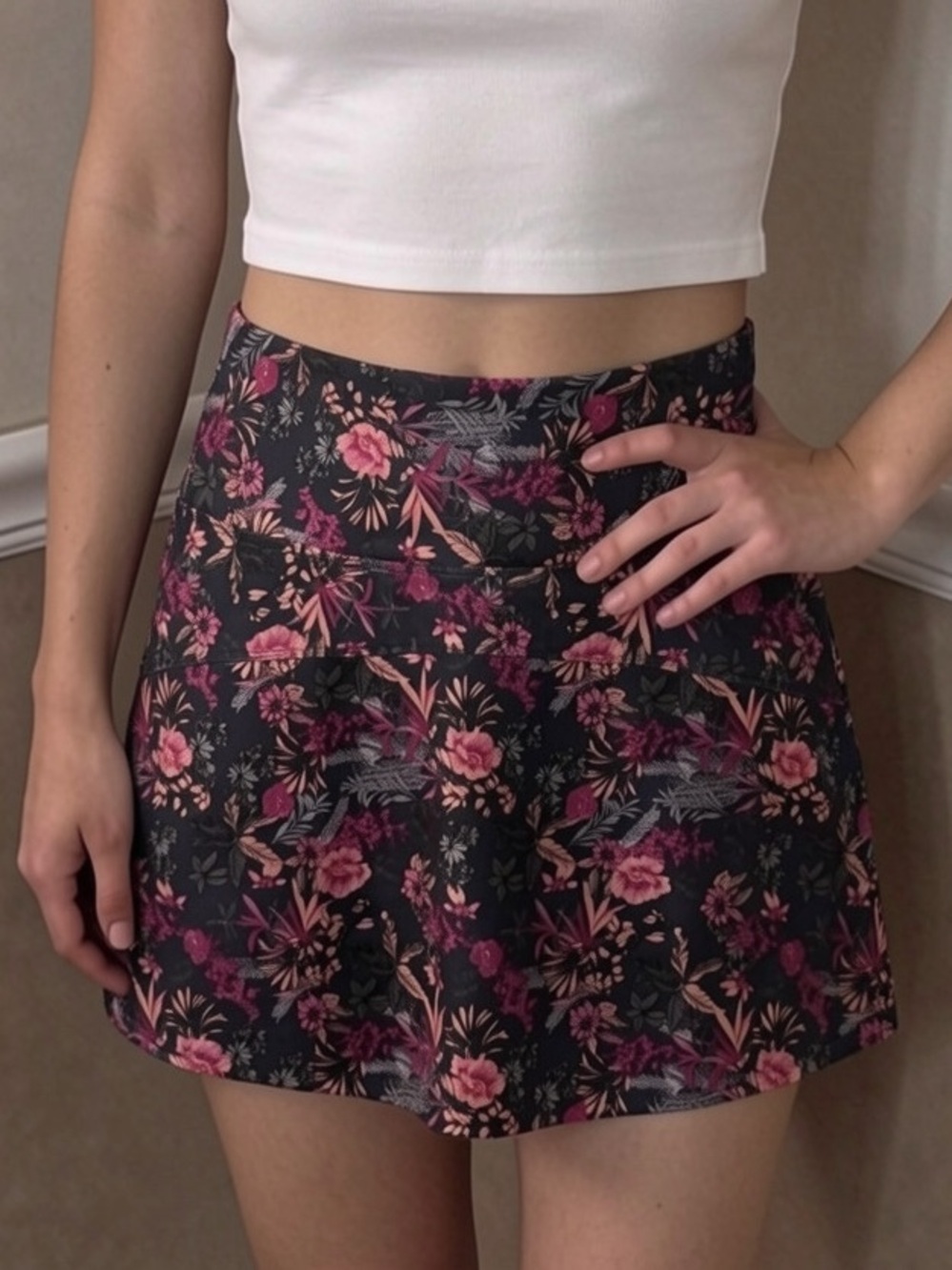 💜 5 for $20! Floral A-Line Mini Skort in Black and Pink